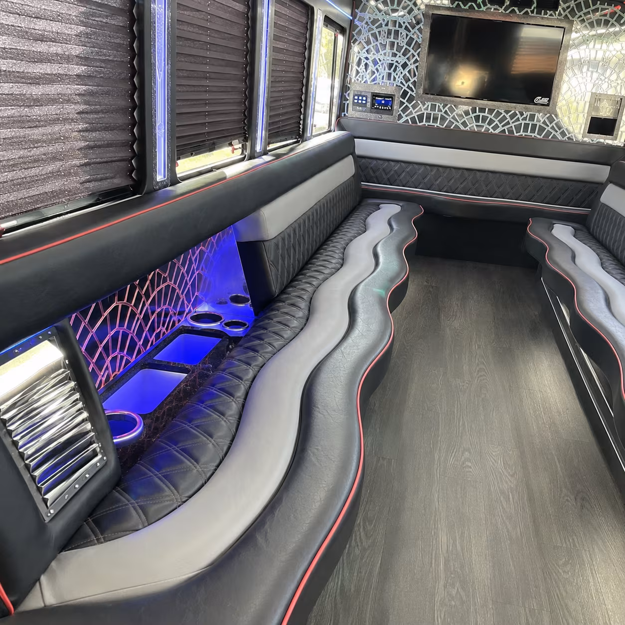 Bowling Green Birthday, Sweet 16, & Quinceañera Party Bus Rentals
