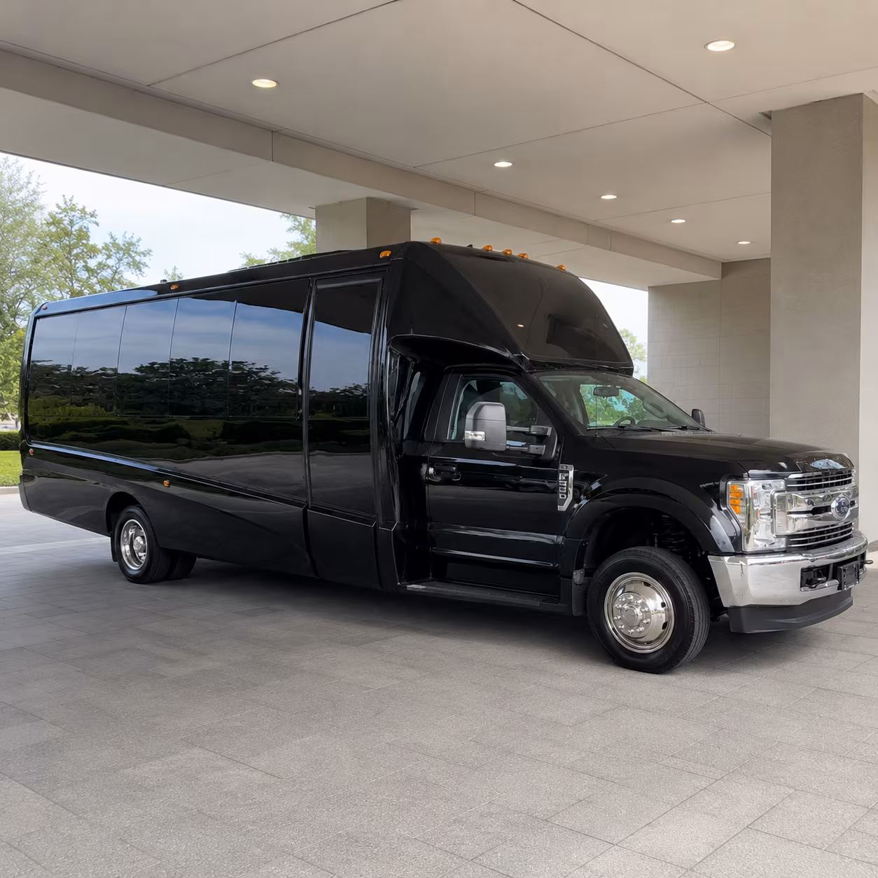 Cincinnati Homecoming & Prom Party Bus Rentals