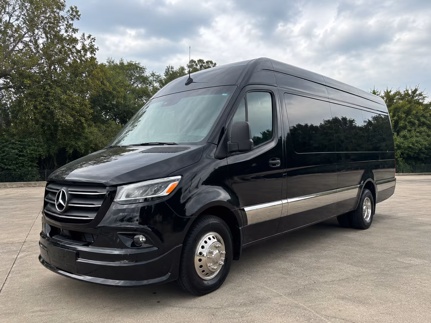 Hamilton Airport Shuttles & Transportation