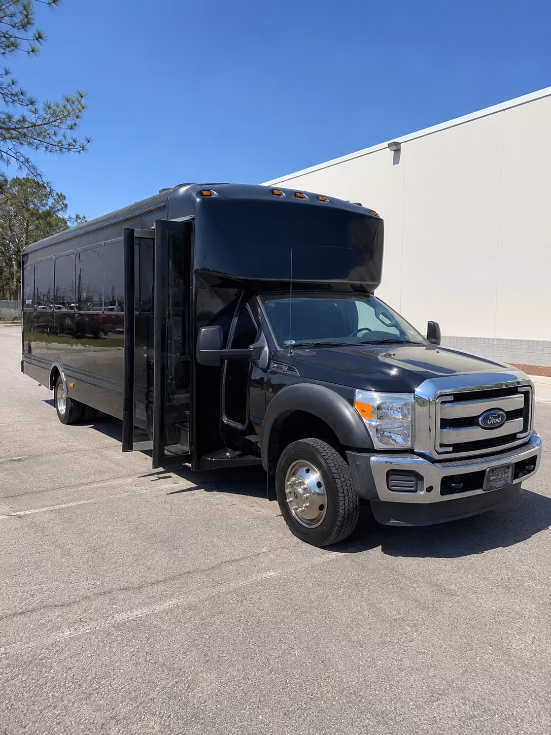 Lexington Concert & Music Festival Transportation party bus exterior
