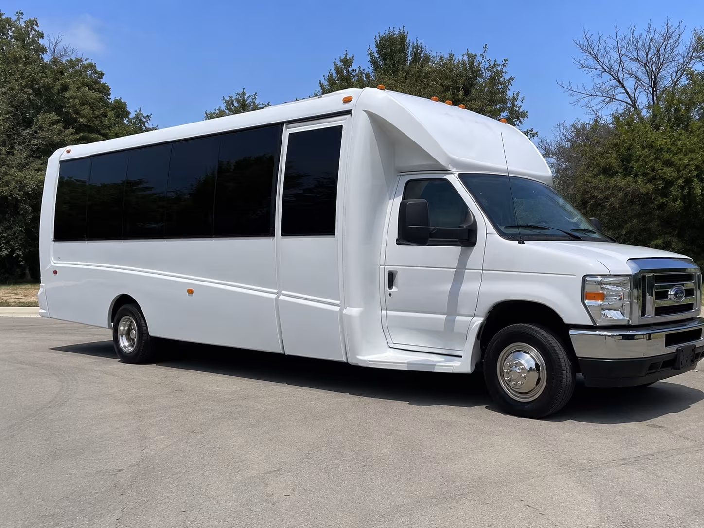 Lexington Concert & Music Festival Transportation party bus exterior