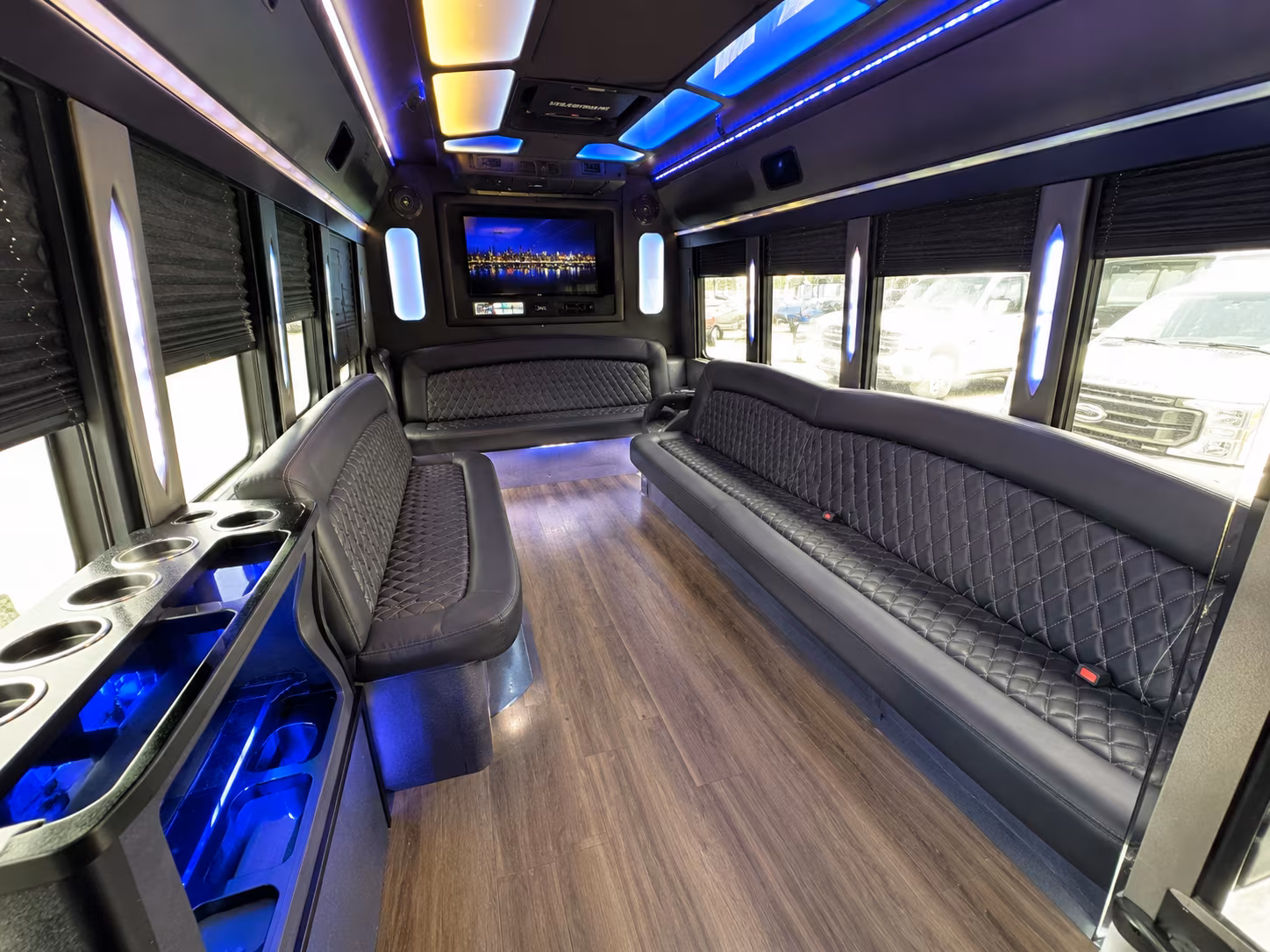 Lexington Winery Tour & Pub Crawl Transportation party bus exterior